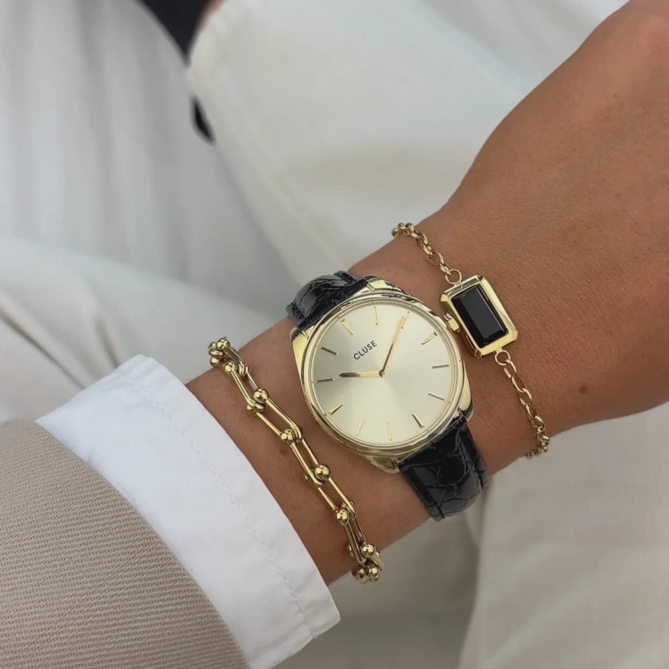 froce_petite_leather_black_alligator_gold_colour_9.webp Best Féroce Petite Leather Black Alligator, Gold Colour Damen Uhren Gold | Féroce Petite